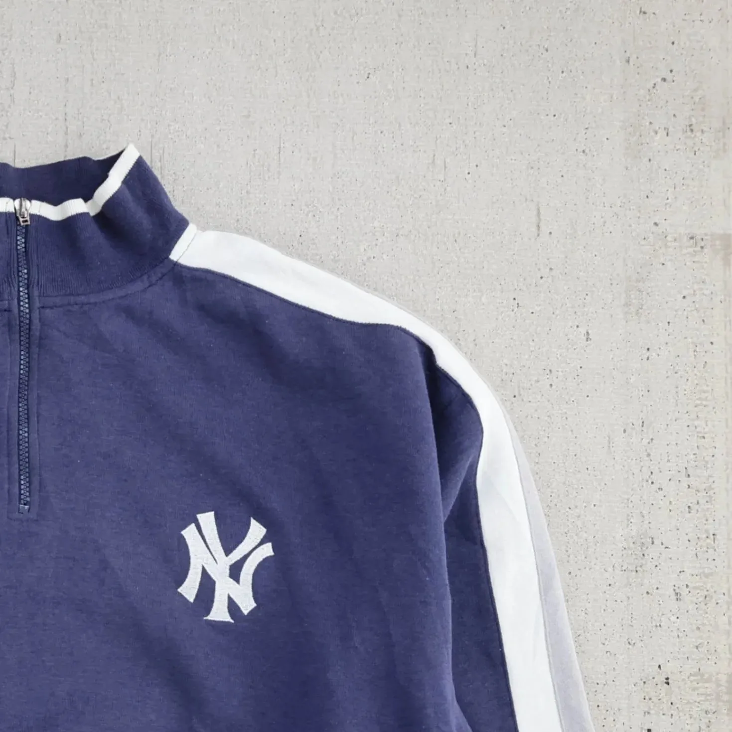 NY Yankees Sweatshirt (XL)